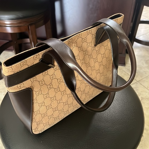 Gucci - Picture 3 of 16